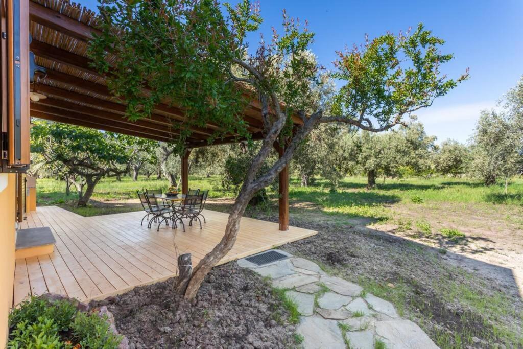A Charming Country Cottage + Bikes And Kayaks Bosa Exterior photo