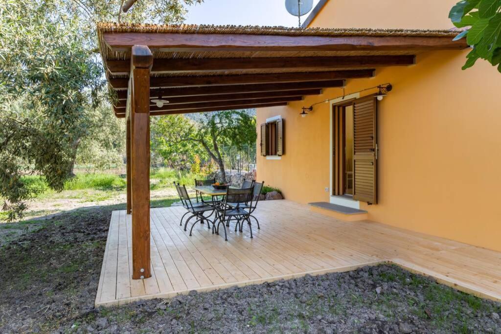 A Charming Country Cottage + Bikes And Kayaks Bosa Exterior photo